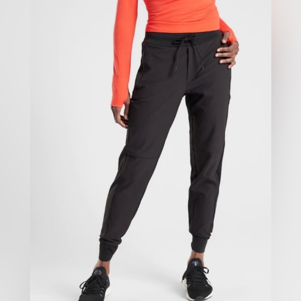 Athleta headlands hybrid trek jogger